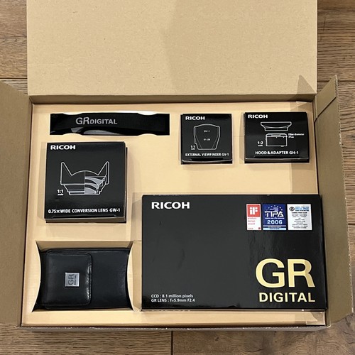 Ricoh digital set - gr,